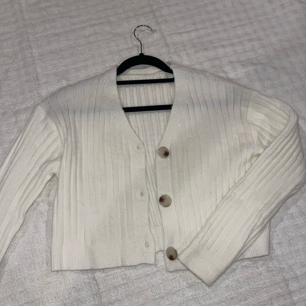White cardigan crop top